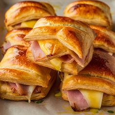 Tasty Crispy Ham & Cheese Puff Pastry Stacks: The Perfect Snack!