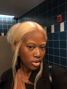 blonde black girl Black Women Bleached Eyebrows, Bleach Eyebrows Black Women, Blond Eyebrows Black Women, Bleached Brows Black Women, Blonde Brows On Black Women, Black Women Grey Hair