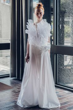 Roberts Wood, Futuristic Fashion, Beautiful Clothes, Modern Bride, London Fashion Week, Fashion Brands, Couture Fashion, Dress Collection