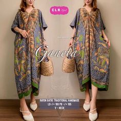 size is oversized fit XXL Bust 160cm Length 105cm (front) V neck style neck Traditional handmade rayon material Casual Batik Print Tunic Maxi Dress, Casual Tunic Maxi Dress With Batik Print, Casual Batik Print Kaftan, Casual Short Sleeve Batik Kaftan, Casual Short Sleeve Batik Print Kaftan, Dress Bohemian, Ethnic Dress, Caftan Dress, Dress Boho