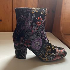 Gorgeous Floral Print Suede Boots. Colorful Flowers On Black Suede. Inside Zip. Chunky Heel, About 2”. Size 8. Cat Friendly Home. Textiles Ideas, Boots Colorful, Floral Boots, Cat Friendly Home, Cat Friendly, Chunky Heel, Suede Boots, Chunky Heels, Colorful Flowers