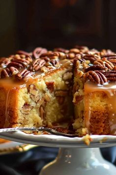 Pecan Sour Cream Pound Cake Recipe, Sour Cream Pound Cake, Pecan Cake, Pecan Recipes, Delicious Cake Recipes, Think Food, Pound Cake Recipes, Moist Cakes, Perfect Desserts