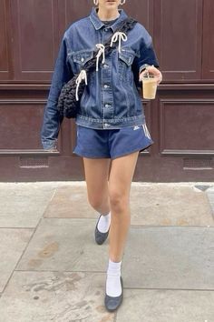 Looks Jeans, Quoi Porter, Summer 24, Mode Inspo, 가을 패션, Adidas Pants, Summer Trends, Mode Vintage, Mode Inspiration