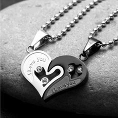 Just In Time For Valentine’s Day. Each Heart Can Be Worn Separate Where It Can Be Given To The One You Love. Always Be Connected With This Timeless Piece. Hari Valentine, Lovers Necklace, Stainless Steel Chain Necklace, Couple Necklaces, Tat Ideas, Chain Fashion, Valentines Necklace, Tai Chi, Black Heart