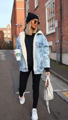 Girls Trip Outfits Winter, Walking Around The City Outfit Winter, Winter Street Style Cold Outfit Ideas, Winter Hairstylist Outfits, Portland Oregon Outfit Fall, Womens Winter Outfits Cold Weather, Casual Fall Outfits 2023 With Sneakers, Brewery Outfit Winter Casual, Call Fashion 2023