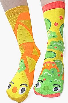 Brand New With Tag PALS SOCKS Brand Unisex Crew Socks CHIPS & GUAC Fits Most Kids Ages 4-8, U.S. Youth Shoe Size 7-12 (KIDS SIZE HAVE GRIPPER BOTTOM) 68% Cotton, 30% Nylon, 2% Spandex Women’s Shoe 4-10, Men’s Shoe 7-12 ****EVEN IF WE DON'T MATCH, LET'S BE PALS**** Green Casual Socks For Playtime, Casual Green Socks For Playtime, Fun Round Toe Socks For Playtime, Fun Non-slip Socks For Playtime, Multicolor Non-slip Comfortable Socks, Comfortable Multicolor Non-slip Socks, Comfortable Non-slip Multicolor Socks, Mismatched Socks, Youth Shoes