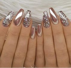 Rose gold metallic nails Nails 24, New Year's Nails, Hair And Nails Rose Gold Metallic Nails, Glitter Nail Art Designs, Christmas Gel, Bridal Nail Art, Nagellack Trends, Shiny Nails, Nail Art Wedding, Metallic Nails, Popular Nails