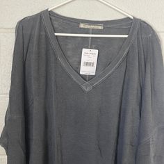 Free People Oversized Tee Shirt Size L Color Gray Spring Oversized V-neck T-shirt, Oversized V-neck Casual Tops, Gray Relaxed Fit V-neck Shirt, Relaxed Long Sleeve Summer T-shirt, Relaxed Long Sleeve T-shirt For Summer, Spring Relaxed Long Sleeve T-shirt, Relaxed Long Sleeve T-shirt For Spring, Relaxed Long Sleeve T-shirt For Fall, Relaxed Long Sleeve Spring T-shirt