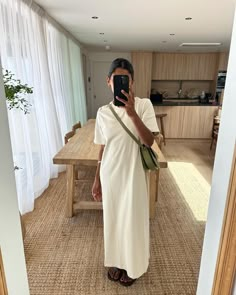 Monikh (@monikh) • Fotos y vídeos de Instagram Dress Inspo Outfit, Monikh Dale, European Summer Outfits, Outfit Inspo Summer, Mama Style, Inspo Outfit, Dress Inspo, Stockholm Fashion, 가을 패션