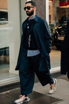 Milan Fashion Week Men, Cool Street Fashion, Street Style Looks, Men Looks, Mens Streetwear, Mens Street Style