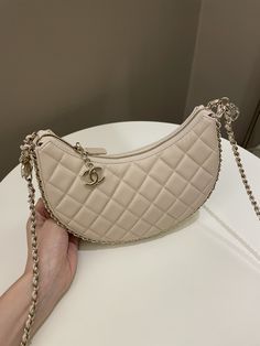 Chanel 23P Quilted Chain Around Hobo BagBeige Lambskin LGHWSize 15 × 20 × 6 cmChain drop 53 cmMicrochipJan 2023New w sealIncludes full set box, dust bag and receiptRTP 6880 sgdPrice now 5400 sgd 4030 usd CN6031-01 Chanel Hobo Bag, Designer Bags Louis Vuitton, Gold Ounce, Red Fox, Blue Jacket, Hobo Bag, Chanel Bag, Full Set, Bottega Veneta