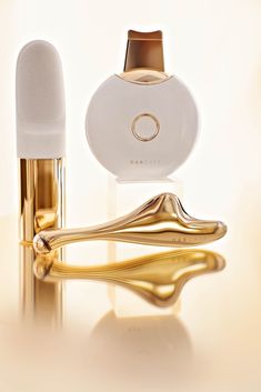 Enjoy a modern, luxurious spa treatment - in the comfort of your own home! Be your own esthetician at home with our skincare tool essentials. Skincare that’s effective, elegant, and effortless. Lift your mood and your skin. Glow from within. What is Included:Auri Gua ShaCristal Cleansing BrushPerle Ultrasonic Exfoliation SpatulaGold Lip Balm Auri Gua Sha:24K GOLD PLATED GUA SHA MASSAGE TOOLTake your facial muscles to the gym and enjoy firmer, lifted skin.Achieving tighter, contoured skin doesn’t Skincare Tool, Spa At Home, Facial Massage Tool, Gua Sha Massage, Gold Lips, Facial Muscles, Facial Cleansing Brush, Spa Essentials, Skin Glow