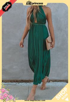 Kollins Pleated Halter Midi Dress - Hunter Green Flowy Summer Dresses, Floral Dress Formal, Fashion Geometric, Dress Flowy, Sleeveless Dresses, Halter Midi Dress, Clubwear Dresses, Costume Intero, Straight Dress