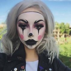 Top 5 Scary Clown Makeup Ideas To Must Try In 2024 Clown Makeup Looks, Skeleton Clown, Clown Makeup Ideas, Face Chat, Scary Clown Face, Clown Face Paint