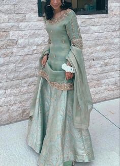 Desi Dress, Desi Wear, Gaun Fashion, Desi Fashion Casual, Beautiful Pakistani Dresses, Desi Clothes