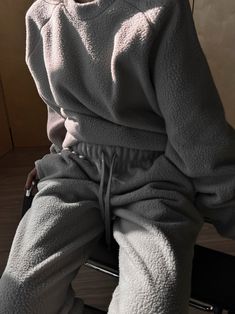 Super comfortable relaxed fit round neck sweatshirt in teddy soft fleece style. Soft plush feel. Matching Teddy Comfy Sweatpants. Model is in MINUSEY ONE SIZE. ✔️ Free worldwide express shipping over $100✔️ Loved by 6,500+ customers✔️ Limited edition collections, maximum style⠀⠀⠀⠀⠀⠀⠀⠀⠀Stay ahead of the trend with can’t-find-anywhere-else staples. Your closet will thank you 💕 * MINUSEY ONE SIZE = EU 34-38, US 2-6* 100% Polyester* Dry clean* Made in Korea - Model Height: 171cm/5'7" (US2, EU34) Teddy Outfit, Sweatsuit Outfit, Girl Sweatpants, Comfy Sweatpants, House Clothes, Tomboy Outfits, Aesthetic Shirts, Round Neck Sweatshirts, Comfy Sweatshirt