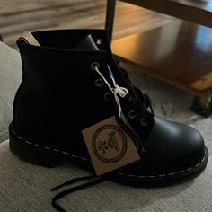 Vegan Leather Black Dr Martens. Black Dr Martens, Shoes Dr Martens, Dr Martens Black, Dr Martens Shoes, Moto Boots, Dr. Martens, Bootie Boots, Vegan Leather, Women Shoes