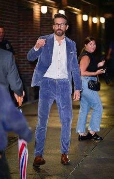 Dapper Gentleman, Ryan Gosling, Mens Style, Perfect Style, Blake Lively, Fashion Styles, Deadpool