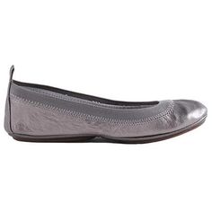 Yosi Samra Samra Flat Pewter Womens Flats-Shoes 6 New Silver Leather Slip-on Flats, Silver Slip-on Flats With Removable Insole, Silver Slip-on Flats With Round Toe, Silver Slip-on Closed Toe Flats, Silver Closed Toe Leather Flats, Casual Silver Leather Flats, Silver Leather Ballet Flats For Spring, Silver Closed Toe Flats With Leather Sole, Silver Flats With Leather Sole