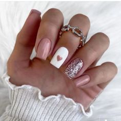 February Gel Nails, Valentines Nail Designs, Infinity Top, Pink White Nails, February Nails, Nail Art Wedding, Dipped Nails, Fabulous Nails, Heart Nails