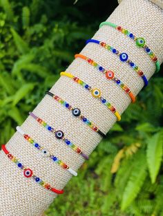 Evil Eye Bracelet Diy, Evil Eye Jewelry Bracelet, Cristal Bracelet, Dope Jewelry Accessories, Cultures Around The World, Preppy Bracelets, Homemade Bracelets, Minimal Bracelet, Handmade Evil Eye