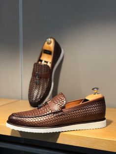 Bojoni Knitted Leather With Tassels Shoes Brown-baagr.myshopify.com-shoes2-BOJONI Luxury Brown Men's Casual Shoes, Mens Prom Shoes, Gents Shoes, Shoe Designs, Tassel Shoes, Gentleman Shoes, Woven Shoes, Classy Shoes, Brown Leather Loafers