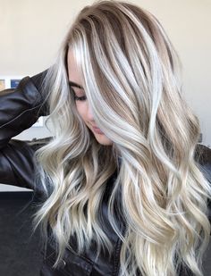 All Over Platinum Blonde Highlights, Platinum Blonde Hairstyles Long, Blonde Hair Ideas 2023, Blonde Extensions With Lowlights, Brown Hair With Ice Blonde Highlights, Bayalage Vs Highlights, Icy Blonde With Lowlights, Bright Blonde Hair With Lowlights, Ice Blonde Hair With Lowlights