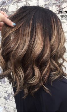 Not feelin the grown out look, or the line of demarcation.  More dimential would look better. Pastel Hair Ombre, Highlights Brown Hair Short, Highlights Brown Hair Balayage, Caramel Ombre, Brown Hair With Caramel Highlights, Brunette Ombre, Short Ombre Hair