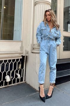 Denim Jumpsuit Outfit, Jumpsuit Jeans, Beige Crop Tops, Boyfriend Outfit, Roll Sleeves, 12th Tribe, The Perfect Date, Perfect Date Night, Denim And Diamonds