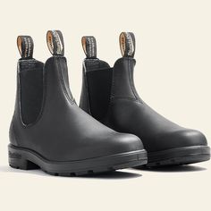 Blundstone 510 Men’s Chelsea Ankle Boots Size Au- 11 Usa- 12 New In Box Color: Black Leather Chelsea Boots Women, Blundstone Black, Blundstone Shoes, Dress Boots Women, Womens Casual Boots, Blundstone Boots, Mens Dress Boots, Mens Boots Casual, Side Zip Boots