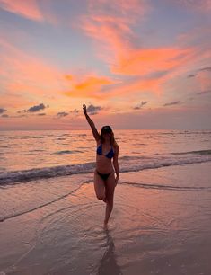 sunset!! ☀️ Ig Pics, Vacation Pictures, Insta Inspo, Punta Cana, Beach Sunset, Delaware, Rhode Island, Sunset Photography, Beach Pictures