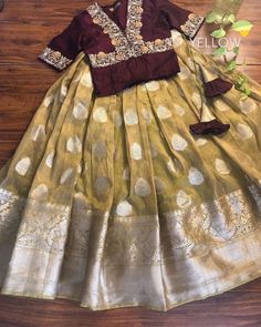 Kids Lengha Choli, Mehndi Dress Bridal, Pakistani Wedding Dresses Bridal Lehenga, Mehndi Design Bridal, Bridal Mehndi Design, Mehndi Outfit