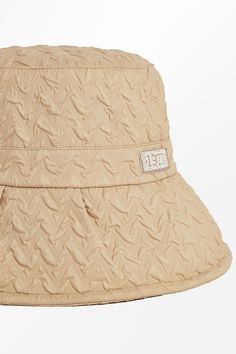 Stay shaded in style with our Khaki Everyday Bucket Hat! A must-have accessory for any outdoor adventure or casual outing. Product code: CAC03B4C001HH Features:  Material: 100%POLYESTER. Beige Packable Visor Hat, Casual Packable Sun Hat For Outdoor, Beige Casual Bucket Hat For Travel, Casual Beige Bucket Hat For Travel, Beige Sun Hat With Uv Protection For Outdoor Activities, Casual Brown Packable Hat, Casual Beige Packable Hat, Spring Khaki Sun Hat For Outdoor Activities, Lightweight Brown Bucket Hat For Outdoor