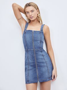 Bregje Heinen, Reformation Jeans, Silky Dress, Shopping Tips, Celebrity Look, Dresses Short, Tee Shop, Overall Shorts, Denim Fashion