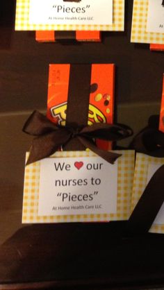 some kind of gift card holder that is for nurses