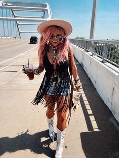 Stagecoach Outfit Ideas 2023, Country Music Festival Outfits Midsize, Countryfest Outfit, Bachelorette In Nashville Outfits, Cancun Outfits Vacation 2024, Hardy Concert Outfit Ideas, Country Concert Outfit Fringe, Western Nashville Outfits, Cute Western Outfits Summer