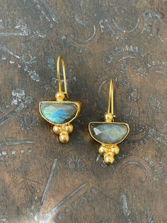 21 ct gold plated brass. Labradorite semi-precious stone earrings length - appx 2,0cmｘ1,5cm Designed by our Turkish designer. Handcrafted with great care. Gold Labradorite Earrings With Natural Stones, Handmade Gold Labradorite Earrings, Artisan Gold Long Drop Earrings, Gold Long Drop Artisan Earrings, Gold Labradorite Drop Earrings, Gold Fusion Earrings With Natural Stones, Gold Labradorite Earrings, Gemstone Earrings Dangle, Ottoman Styling