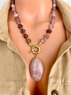 Strawberry Quartz Statement Necklace with Rose Quartz Pendant Oval Beaded Necklaces With Natural Stones For Gifts, Oval Gemstone Beads Necklace Perfect For Gifts, Women Gift Ideas, Gemstone Choker, Rose Quartz Pendant, Pink Jewelry, Strawberry Quartz, Quartz Pendant, Necklace For Women