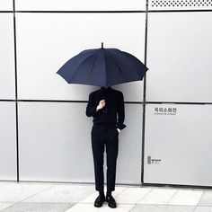 Ulzzang Guy, W Two Worlds, Mystic Messenger, Ulzzang Boy, Asian Boys, Fashion Mode, Tokyo Ghoul, Grey And White, Men's Fashion