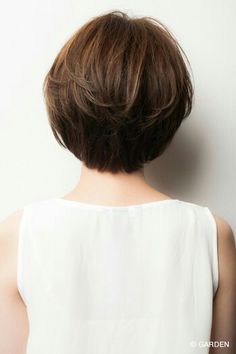 Medium Lenth Hair, Mandy Moore Short Hair, Short Hair Bride, Medium Hair Styles For Women, Chic Short Hair, Short Hair Images, Short Brown Hair, Hair Catalog, Hair Tutorials For Medium Hair