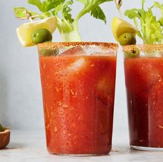 Bloody Mary Fruit Smoothie Recipes Healthy, Breakfast On The Go, Fruit Smoothie Recipes, Smoothie Recipes Healthy, Fruit Smoothies, Food Styling, Cinnamon Rolls, Smoothie Recipes, Smoothie