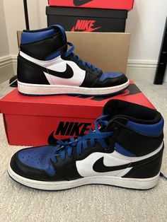 Elevate your sneaker game with these Jordan 1 Retro OG High Royal Toe. Designed for the modern man, these athletic sneakers in blue colorway feature the iconic Air Jordan technology for comfort and support. They come in a size 10.5 and are perfect for any casual or sporty outfit. Crafted with premium materials and attention to detail, these sneakers are a must-have for any sneakerhead out there. The style code 555088-041 and release year 2020 make them a valuable addition to your collection. Don't miss the chance to own a piece of sneaker history. Sporty Outfit, Sneaker Games, Sporty Outfits, Jordan 1 Retro, Athletic Sneakers, Modern Man, Sneaker Head, Jordan 1, Air Jordan