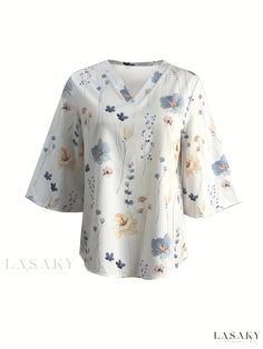 Lasaky - Womens Spring/Summer Floral Print V-Neck Blouse with 3/4 Sleeves - A Casual yet Fashionable Addition to Your Wardrobe Brown T Shirt, Shirting Fabric, Half Sleeve Blouse, Brown Tshirt, Womens Tops Summer, Shirts Women, Loose Shirts, Floral Print Tops, Summer Floral