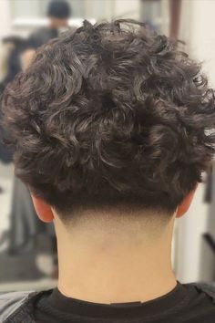 Wavy Fringe Fade Haircut, Men’s Curly Taper Fade, Low Taper Long Hair Men, Low Taper Messy Top, Tapper Fade Alto, Temper Fade, Low Taper Fade Haircut Long Hair, Low Taper Fade Long Hair, Long Hair Taper Fade