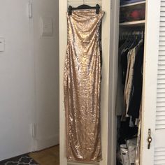 This Is A Beautiful, Rose Gold Sequin Dress With All Tags Attached. Size 6/M. The Dress Has Deep Slits On Both Sides And It Is Strapless/Tube Top Shape. Will Make A Perfect Dress For New Year’s, A Summer Wedding, Or A Special Birthday Party! Dress For New Year, Rose Gold Sequin Dress, Gold Sequin Dress, Rose Gold Sequin, Pretty Little Thing, Gold Sequins, Gold Sequin, Beautiful Rose, Special Birthday