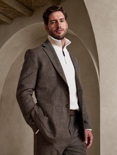 Blending old world texture with new world proportions, our designers created a masterpiece to be handed from one generation to the next.  This gorgeous birdseye tweed suit jacket uses a luxurious mix of cotton and Italian wool—a coveted fabrication Mens Winter Suits, Tweed Jacket Men, Suit Photoshoot, Brown Tweed Suit, Class Outfits, Tweed Suit, Outdoor Coats, Gents Fashion, Chuck Bass