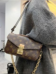 Louis Vuitton Crossbody Bags, Lv Crossbody Bag Outfit, Lv Wallet On Chain, Crossbody Louis Vuitton, Crossbody Bag Outfit, Luxury Bag Brands, Purse Aesthetic