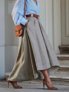 High Low Maxi Skirt, Dress Professional, Feminine Elegance, Mom Fashion, Corporate Outfits, Elegant Shirt, Maxi Skirts, Loose Blouse