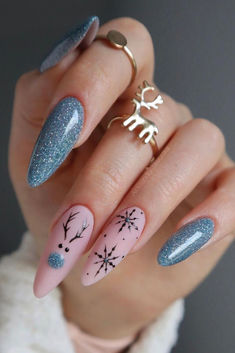 reindeer nail design on long almond nails with reindeer designs Nails December 2024, December Nails Designs, Cute December Nails, December Nails Ideas, Snow Nail Art, Christmas Nails Glitter, Nails December, Nail Art Noel, Blush Nails