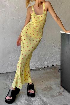 Color: Yellow, Size: M Street Y2k, Bodycon Floral Dress, Dress Stores Online, Floral Print Maxi Dress, Floral Print Maxi, Holiday Weekend, Floral Tank, Crop Top Blouse, Summer Floral